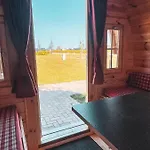 Prima Boddenblick -stellplaetze-schlaffaesser-tiny In Ostsee Naehe Apartmanhotel *