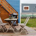 Apartahotel Prima Boddenblick -stellplaetze-schlaffaesser-tiny In Ostsee Naehe Gross Kordshagen