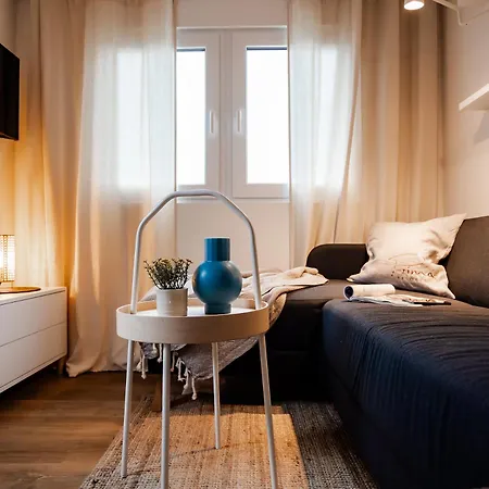 Aparthotel Prima Boddenblick - Camping-stellplaetze - Tiny & In Ostsee Naehe Gross Kordshagen