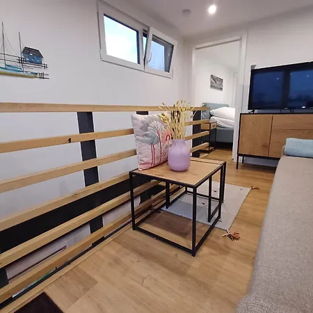 Aparthotel Prima Boddenblick - Camping-stellplaetze - Tiny & In Ostsee Naehe