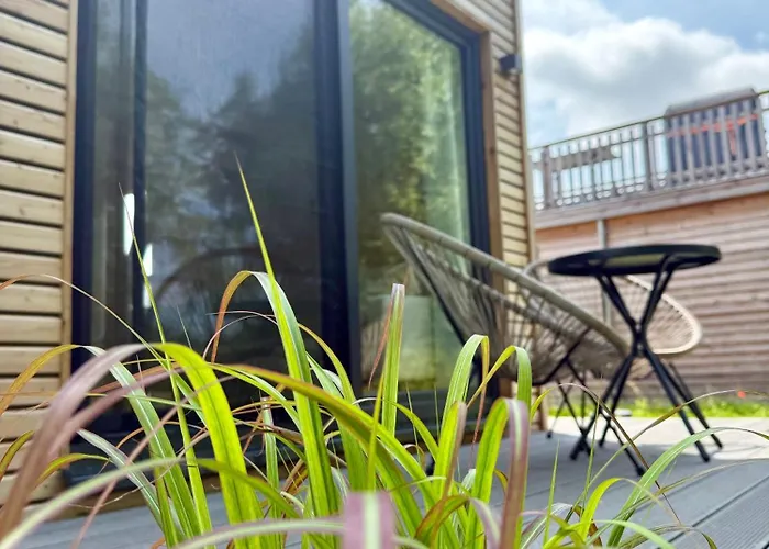 Aparthotel Prima Boddenblick -stellplaetze-schlaffaesser-tiny In Ostsee Naehe *